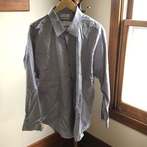 Men’s Calvin Klein dress shirt non-iron / slim fit